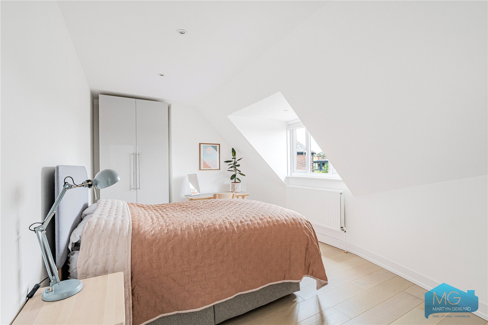 3 bedroom Apartment for sale - Martyn Gerrard