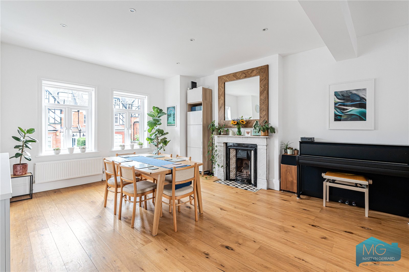 3 bedroom Apartment for sale - Martyn Gerrard