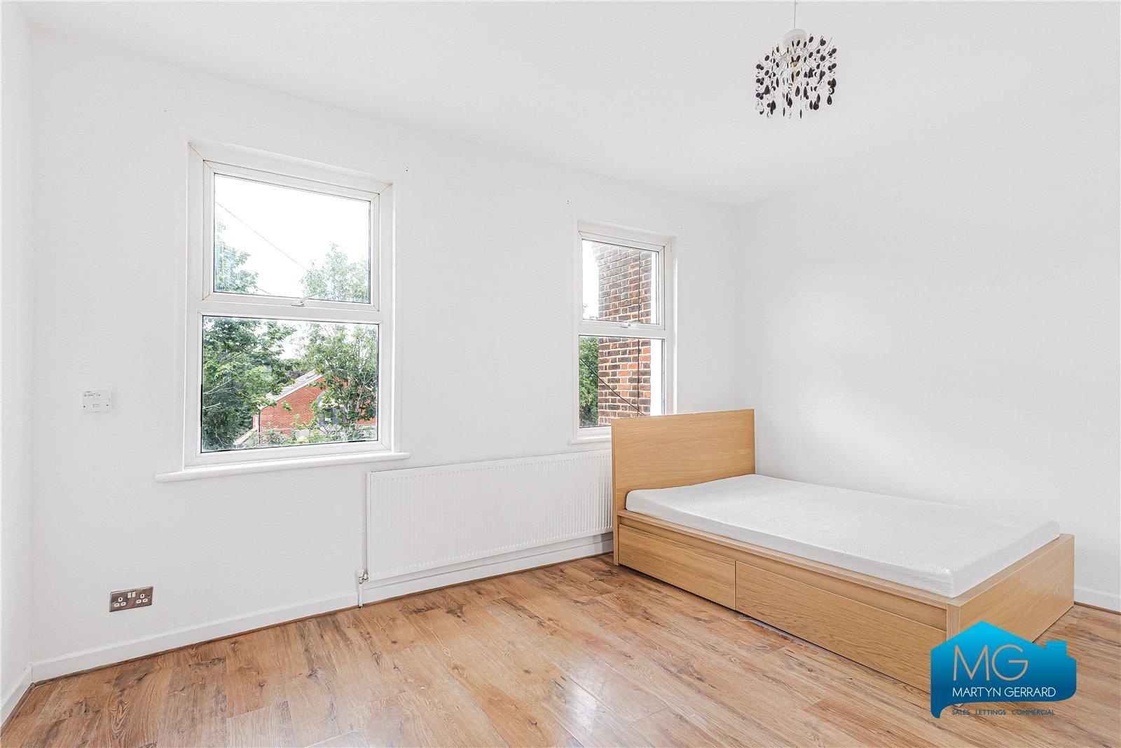 4 bedroom Terraced House to rent - Martyn Gerrard