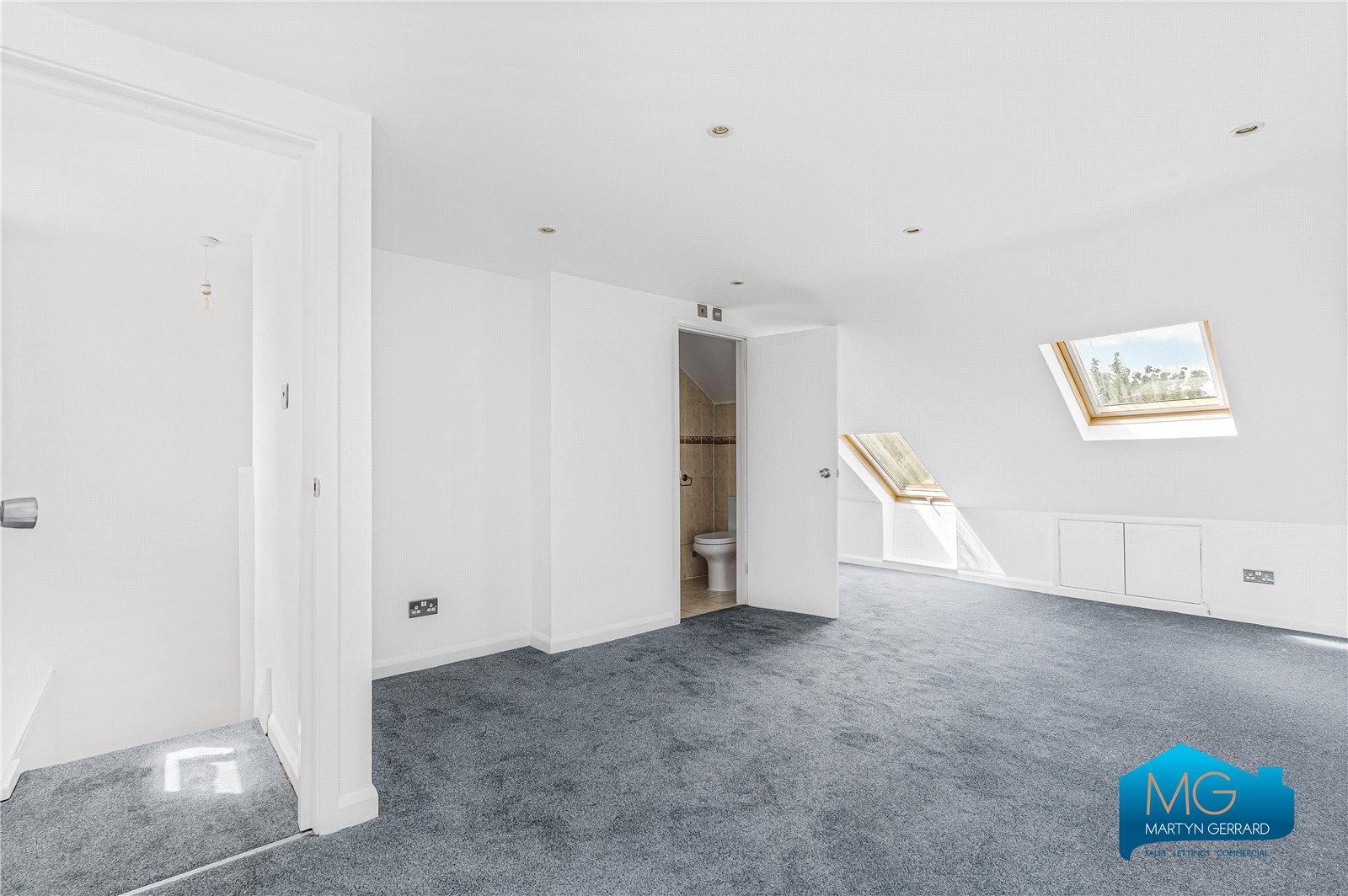 4 bedroom Terraced House to rent - Martyn Gerrard