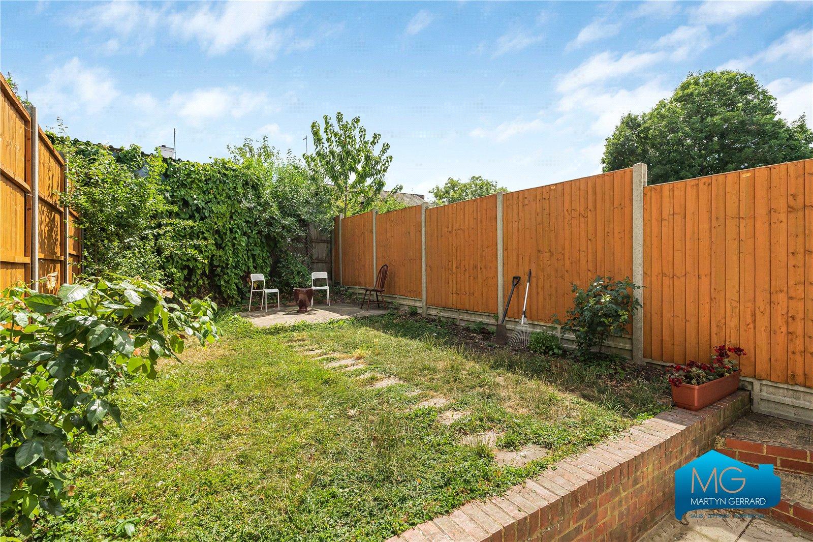 4 bedroom Terraced House to rent - Martyn Gerrard