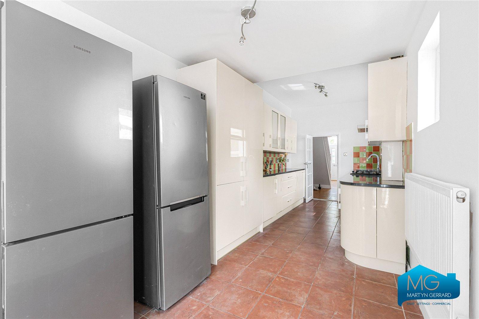 4 bedroom Terraced House to rent - Martyn Gerrard