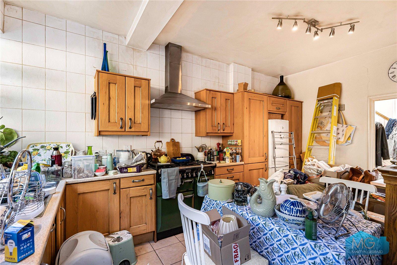 3 bedroom Semi-Detached House for sale - Martyn Gerrard