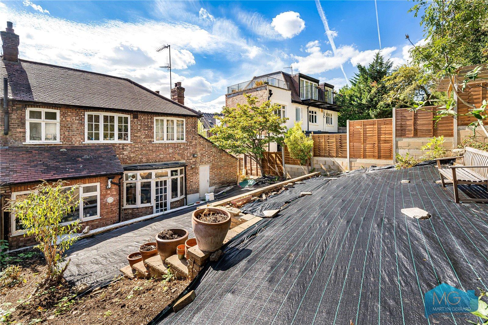 3 bedroom Semi-Detached House for sale - Martyn Gerrard
