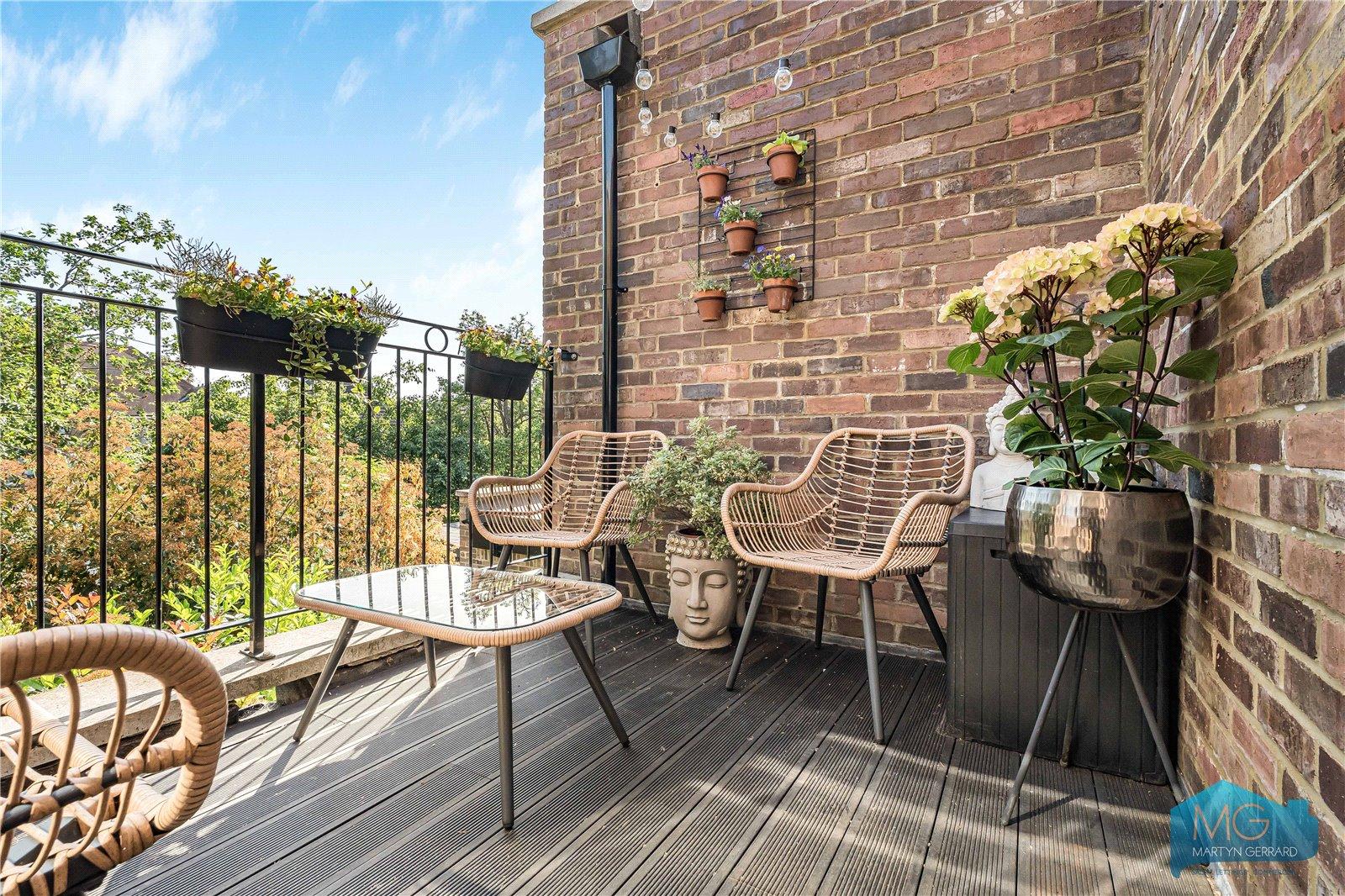 1 bedroom Apartment for sale - Martyn Gerrard