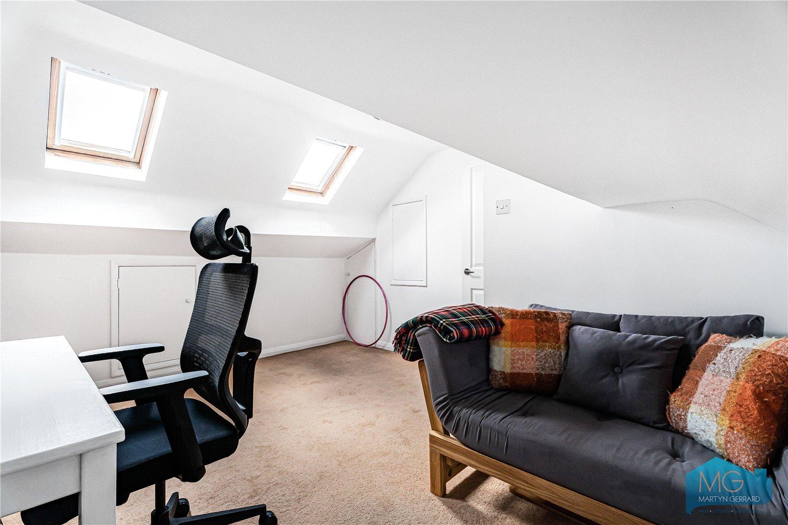 4 bedroom Terraced House for sale - Martyn Gerrard