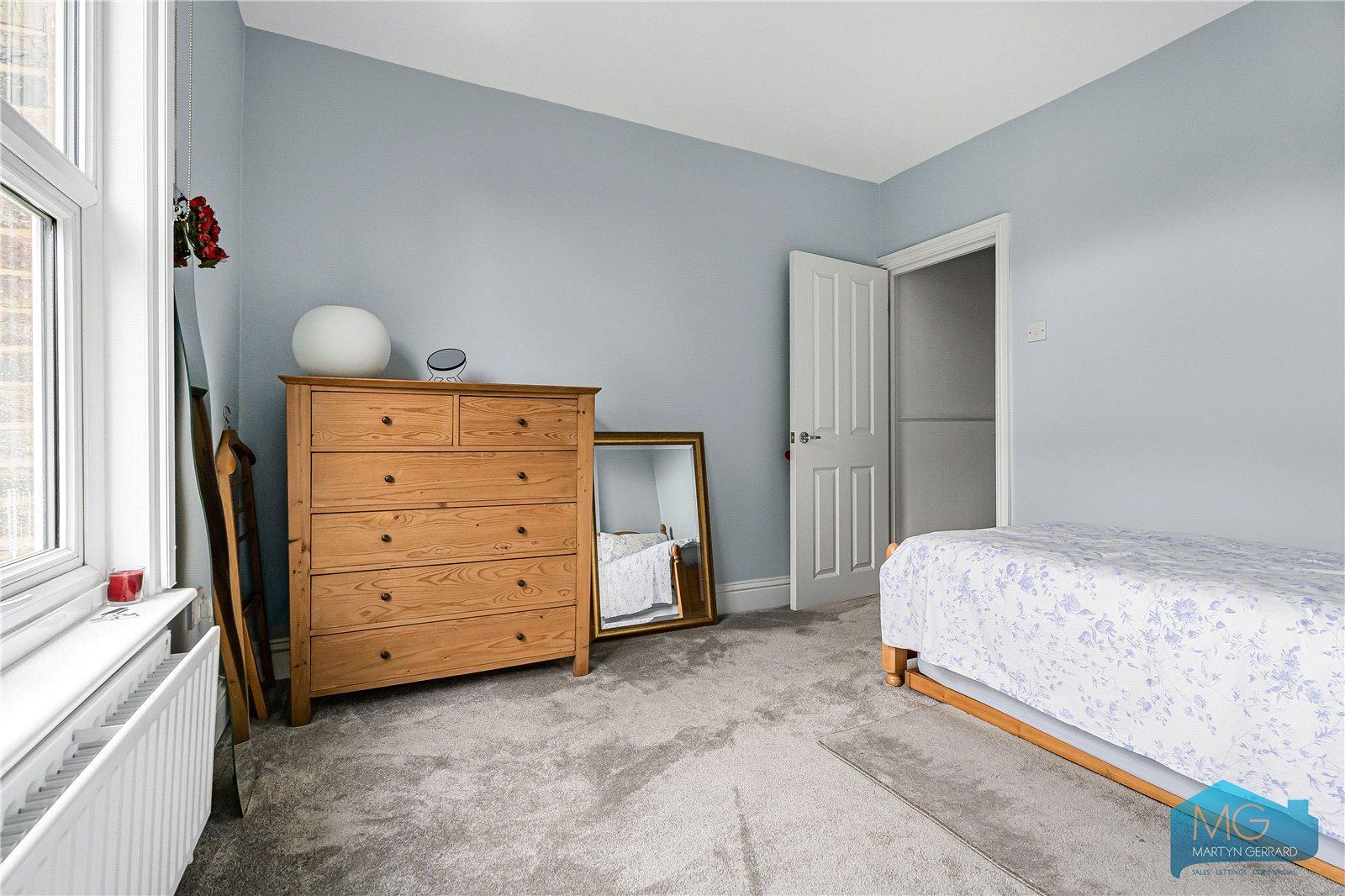 4 bedroom Terraced House for sale - Martyn Gerrard