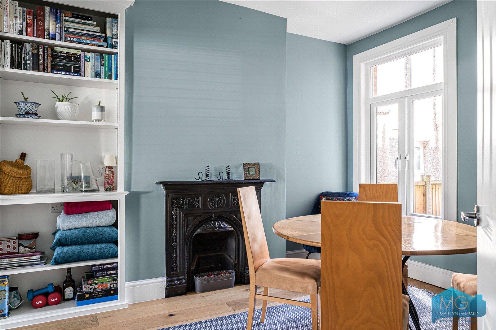 4 bedroom Terraced House for sale - Martyn Gerrard