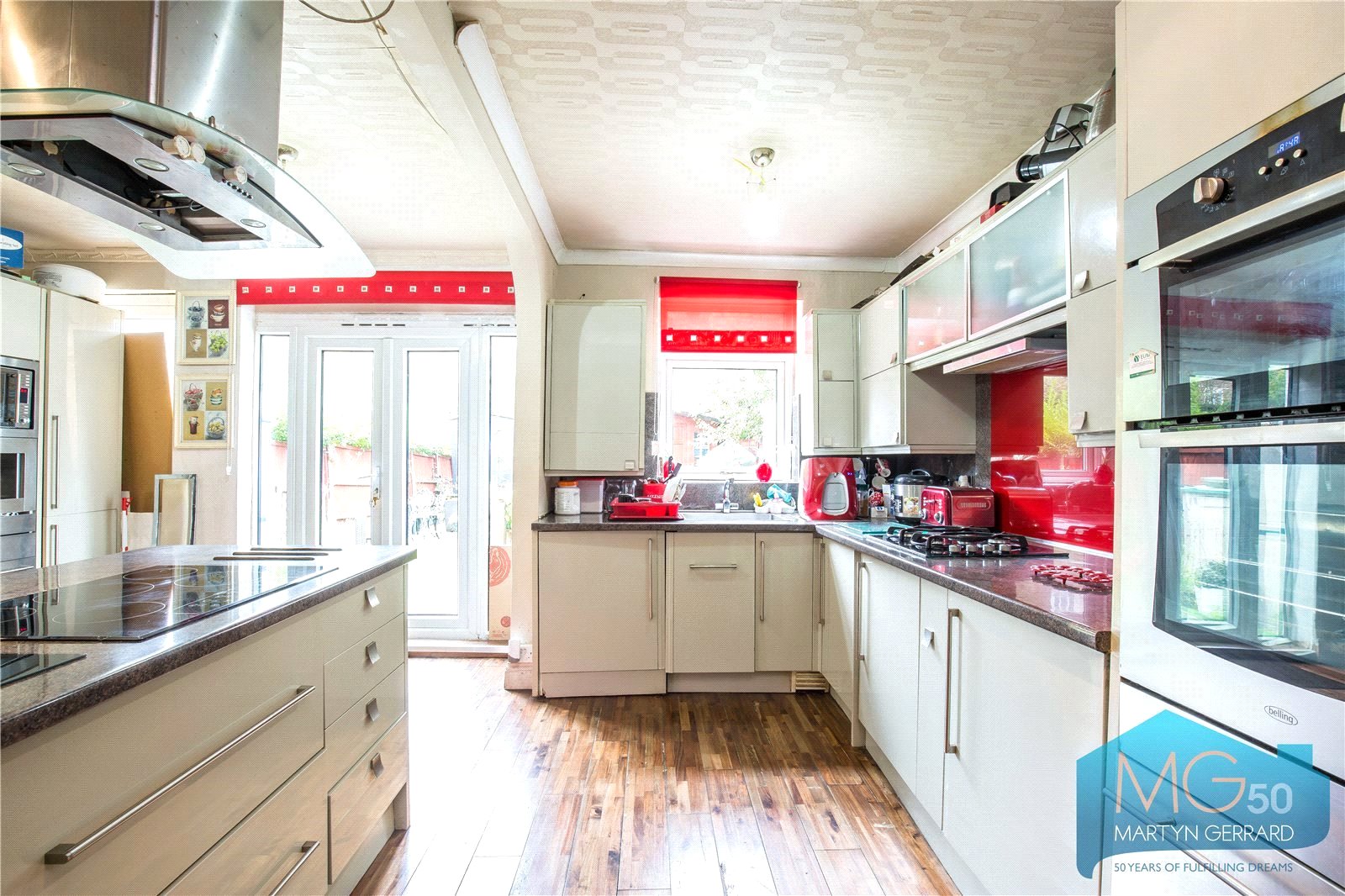 6 bedroom House to rent - Martyn Gerrard