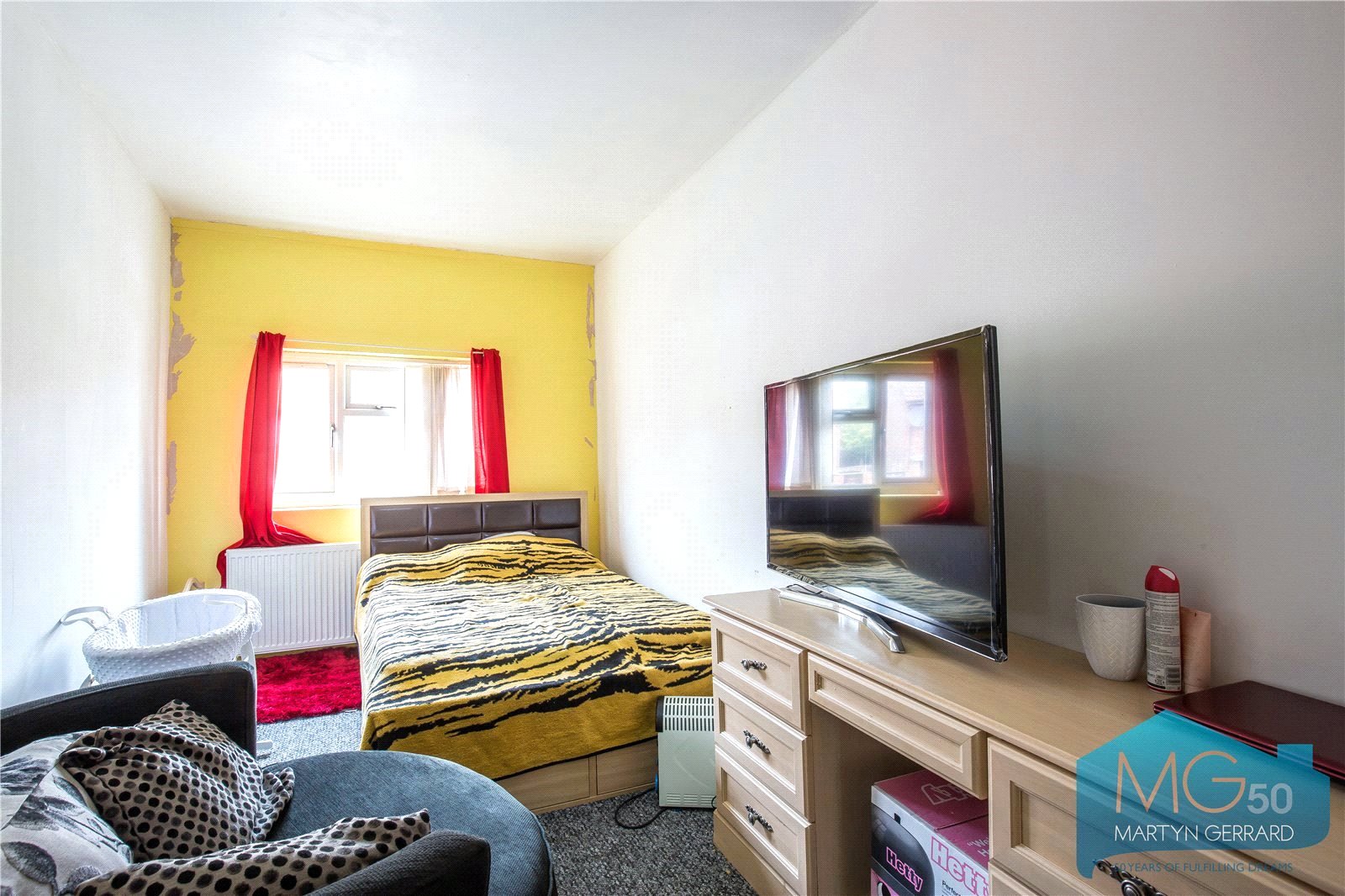 6 bedroom House to rent - Martyn Gerrard