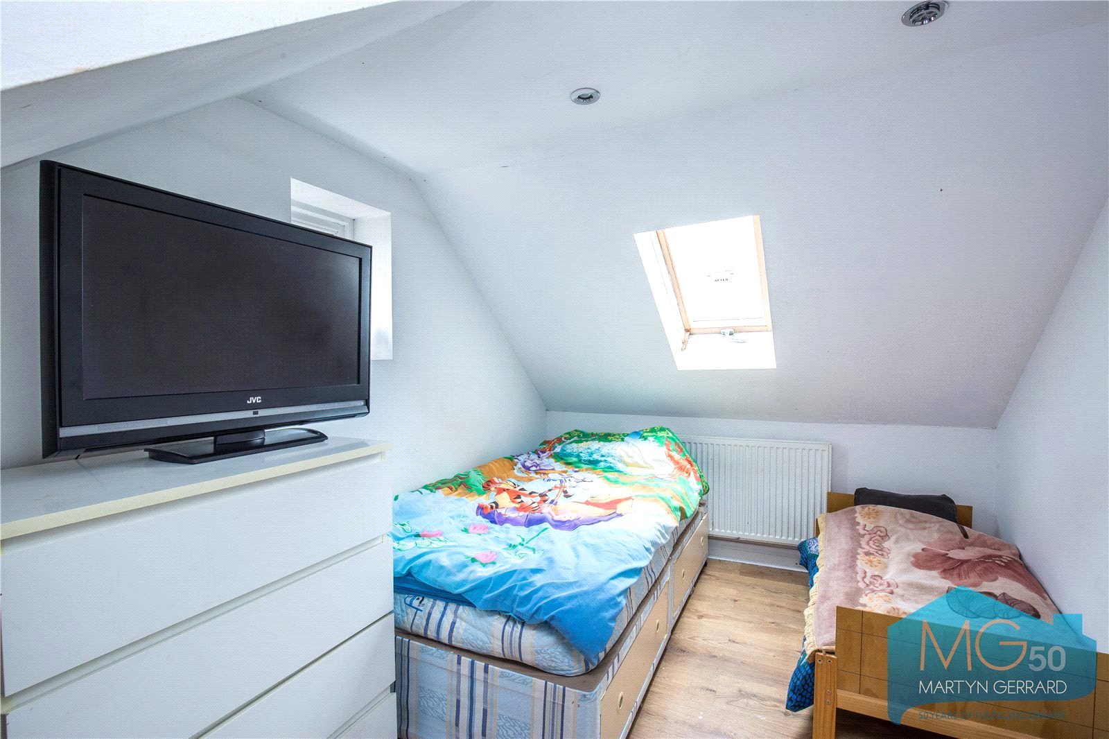 6 bedroom House to rent - Martyn Gerrard