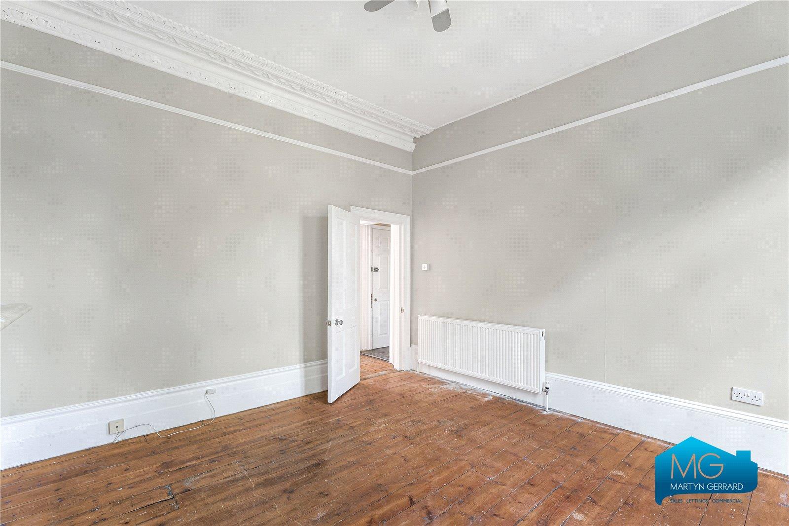 1 bedroom Ground Floor Flat to rent - Martyn Gerrard