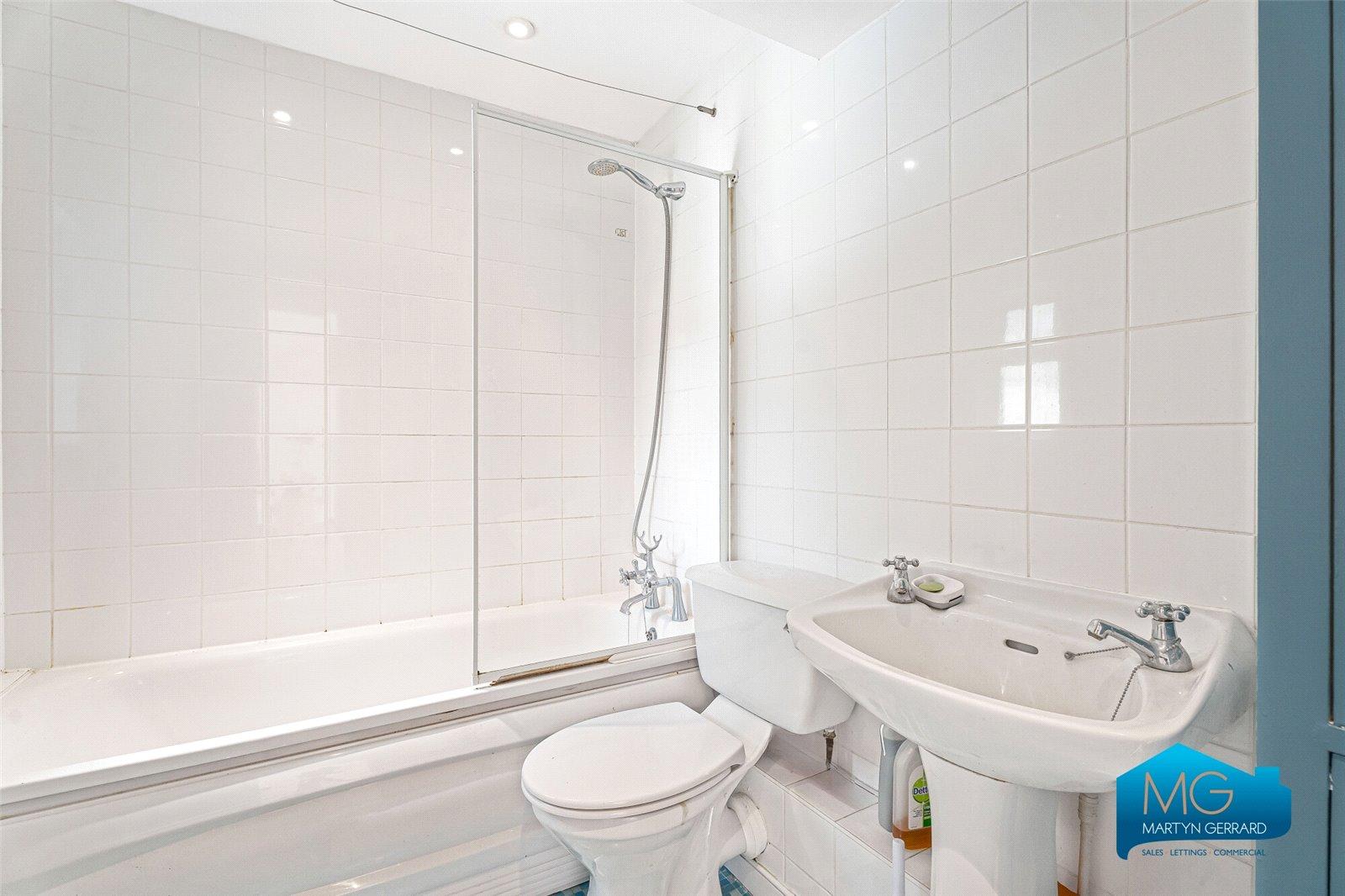 1 bedroom Ground Floor Flat to rent - Martyn Gerrard