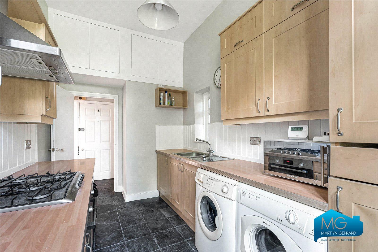 1 bedroom Ground Floor Flat to rent - Martyn Gerrard