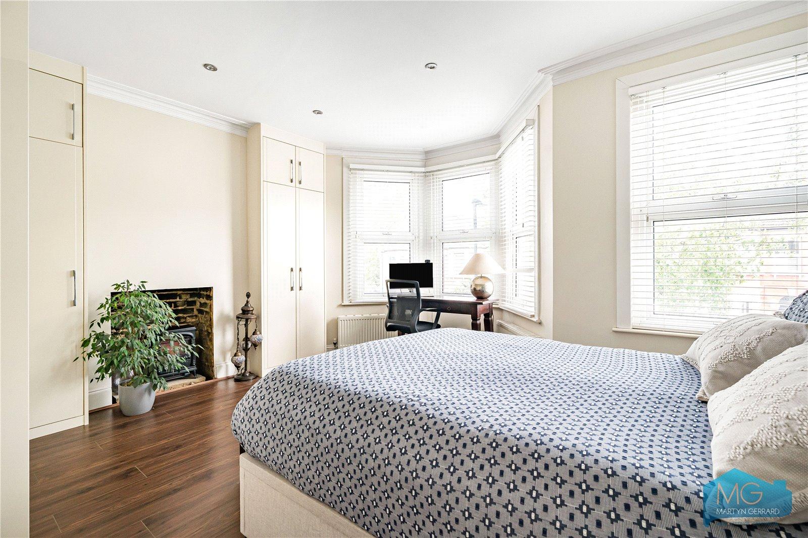 3 bedroom Terraced House for sale - Martyn Gerrard