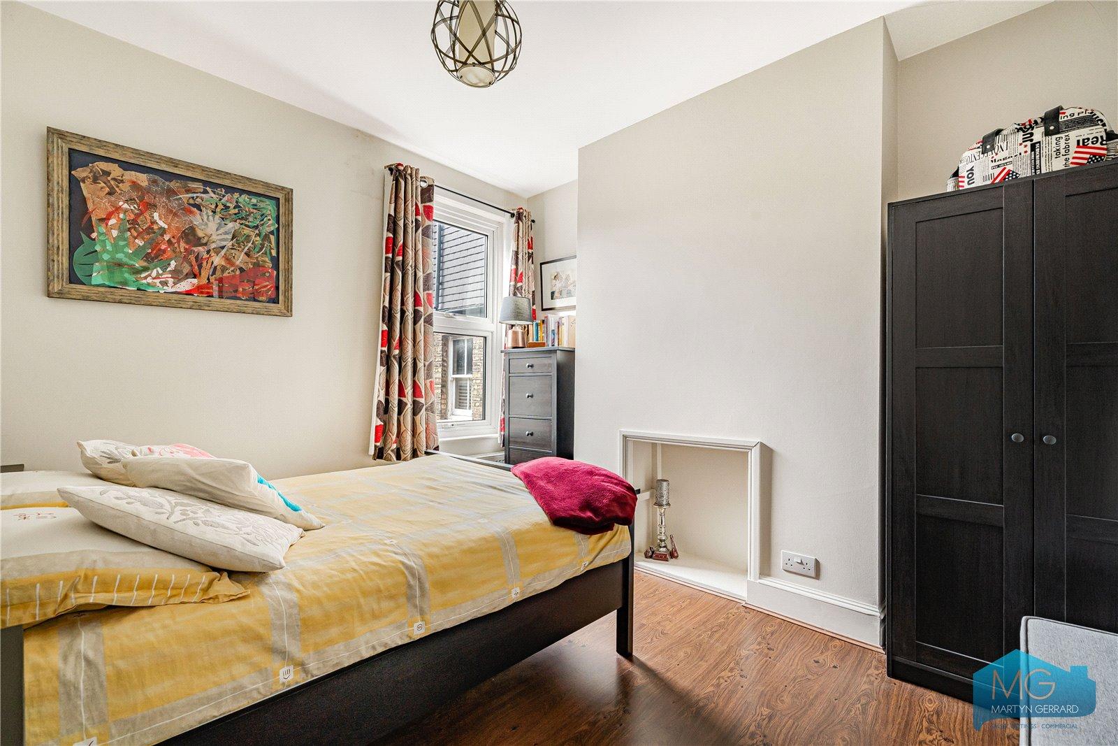 3 bedroom Terraced House for sale - Martyn Gerrard