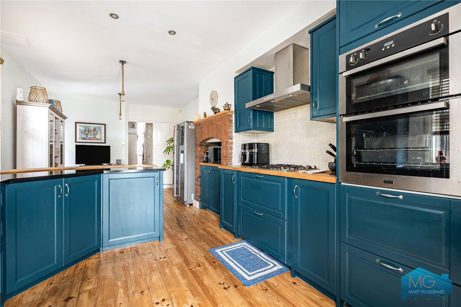 3 bedroom Terraced House for sale - Martyn Gerrard