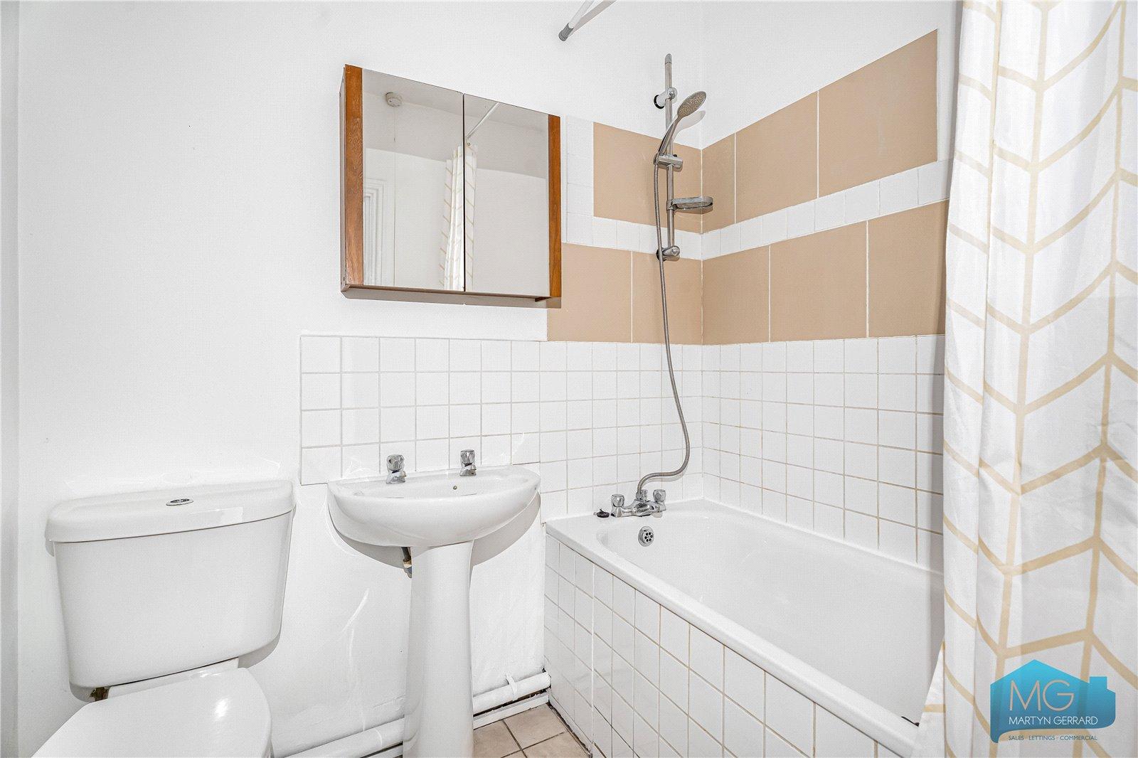 2 bedroom Apartment for sale - Martyn Gerrard
