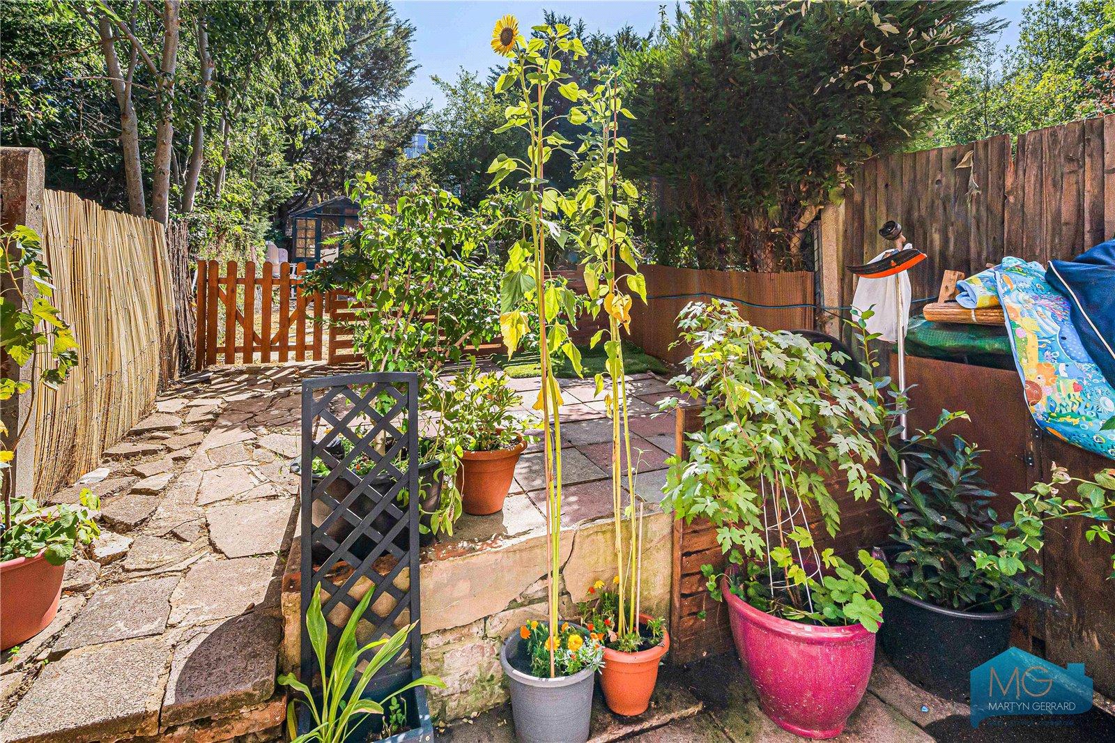 2 bedroom House for sale - Martyn Gerrard