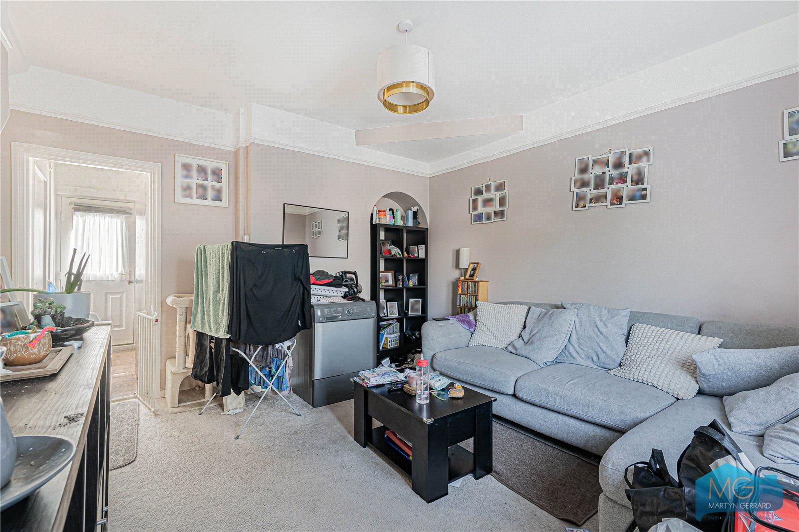 2 bedroom House for sale - Martyn Gerrard