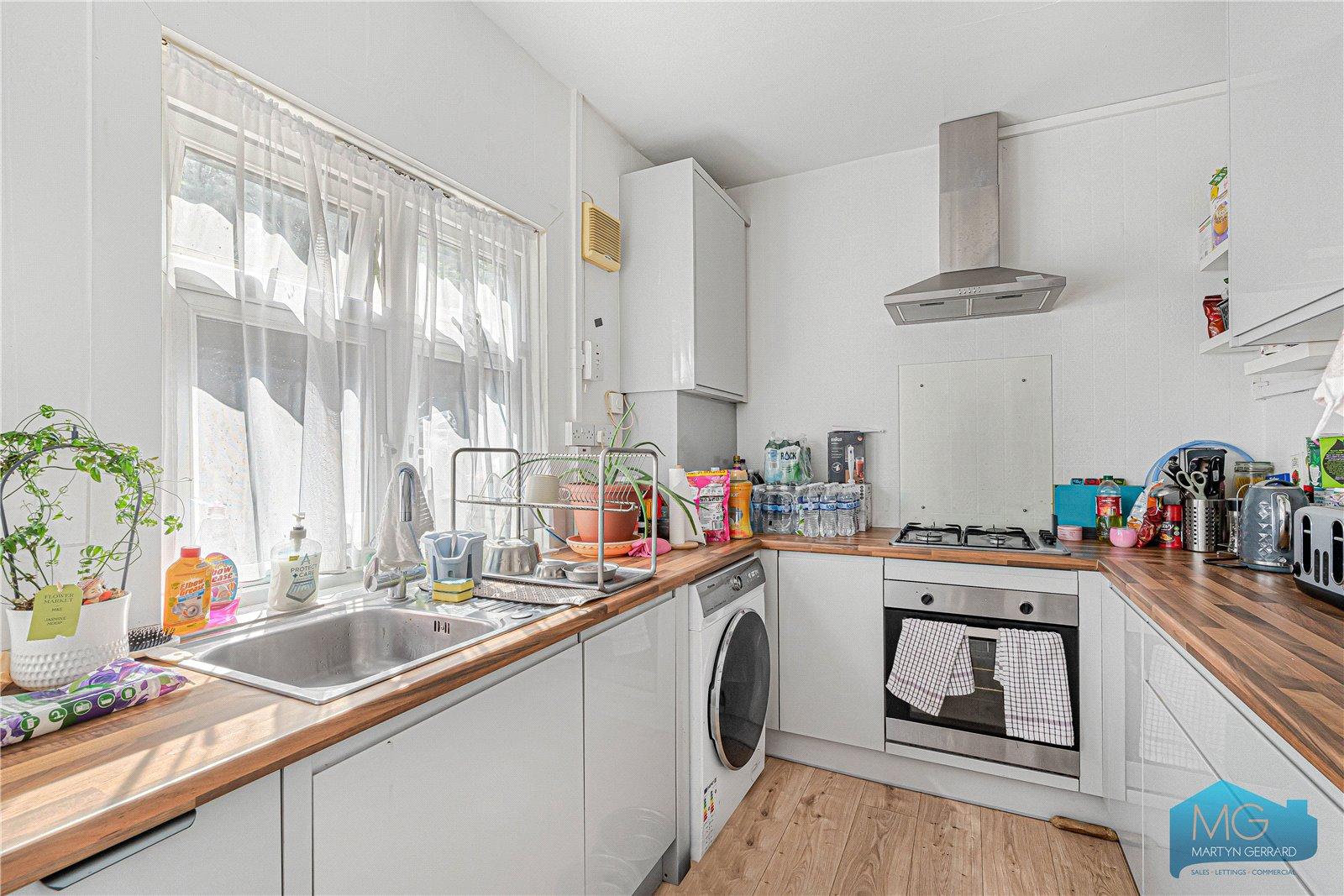 2 bedroom House for sale - Martyn Gerrard