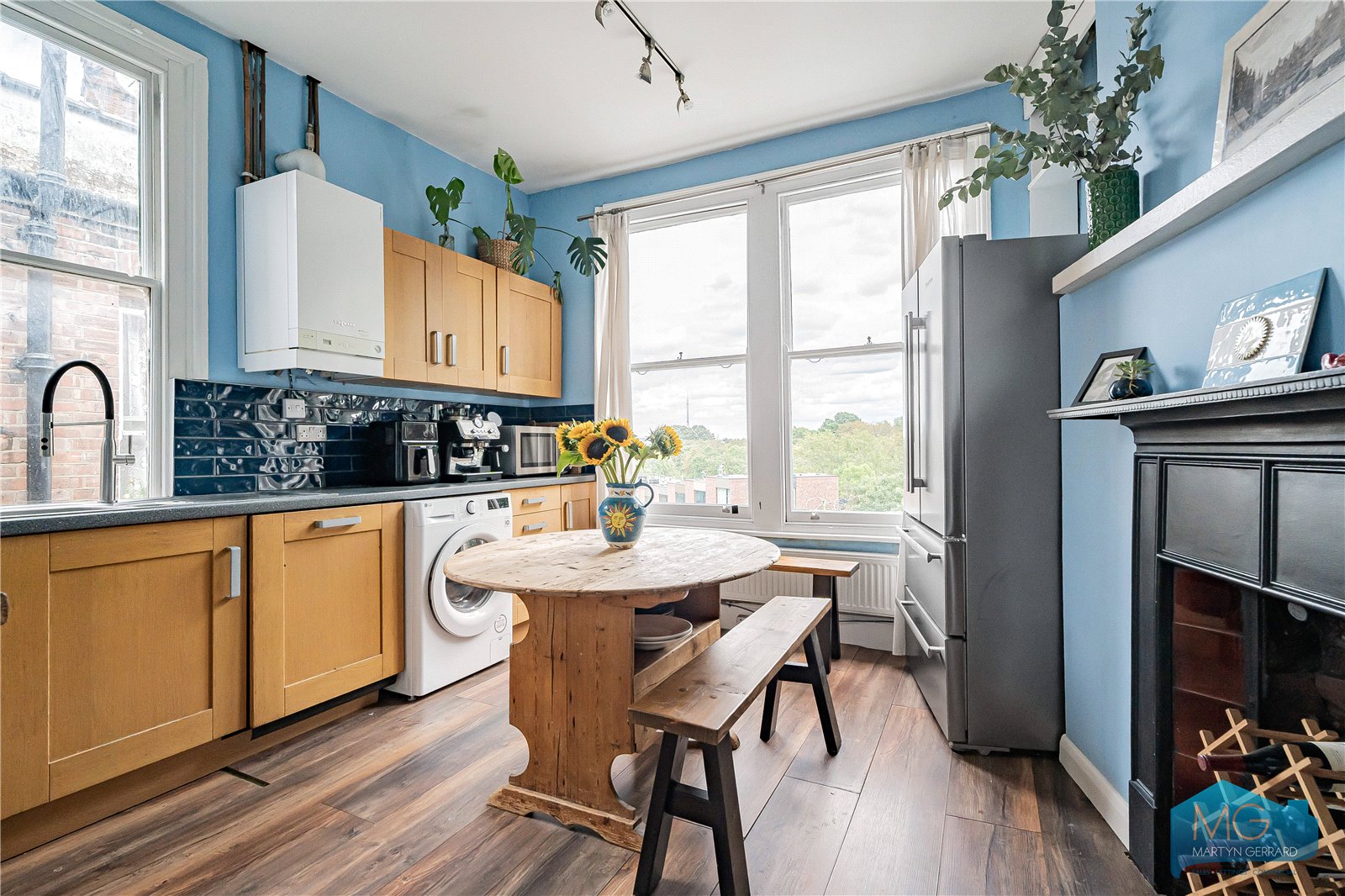 2 bedroom Apartment for sale - Martyn Gerrard