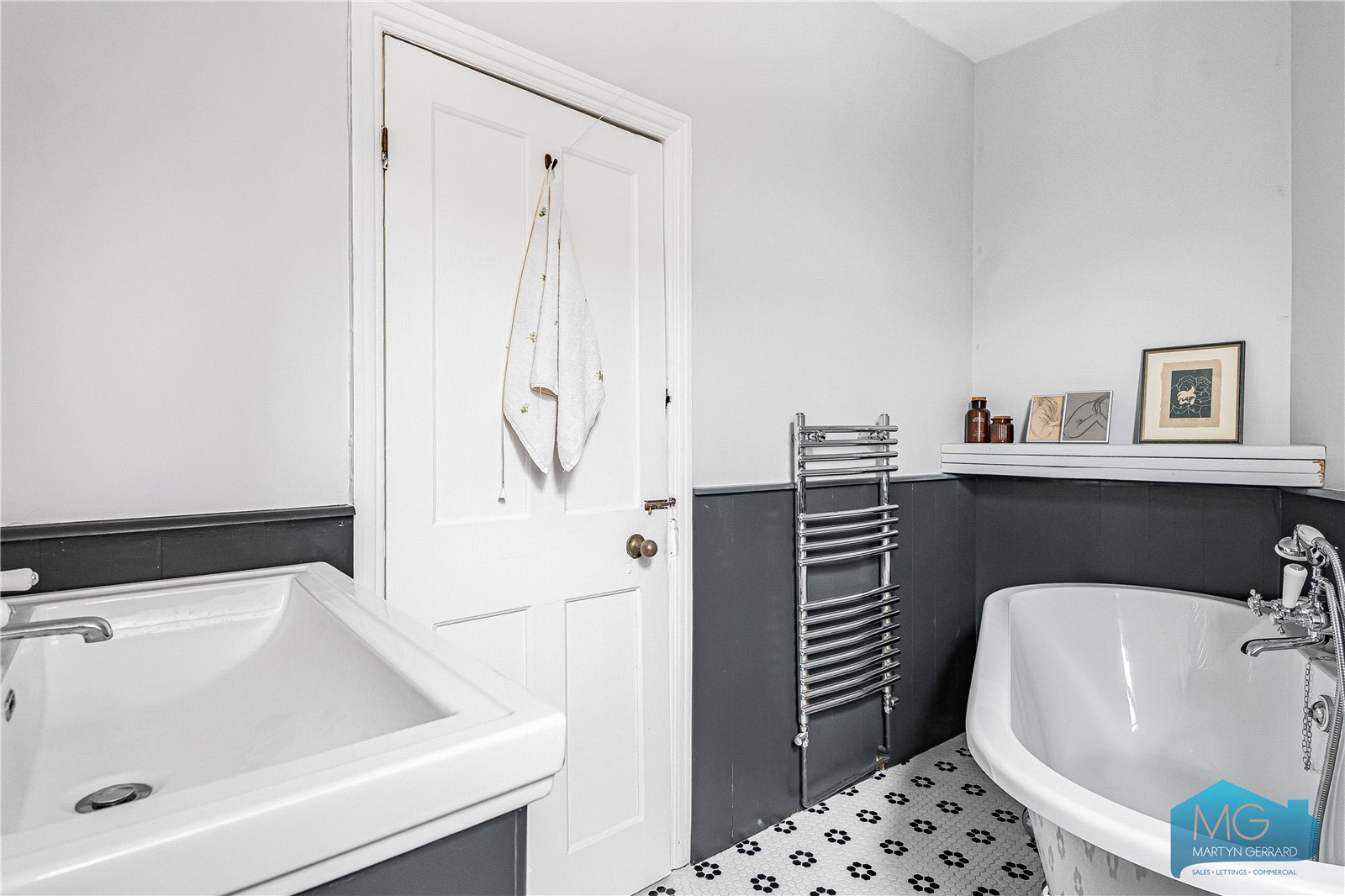 2 bedroom Apartment for sale - Martyn Gerrard