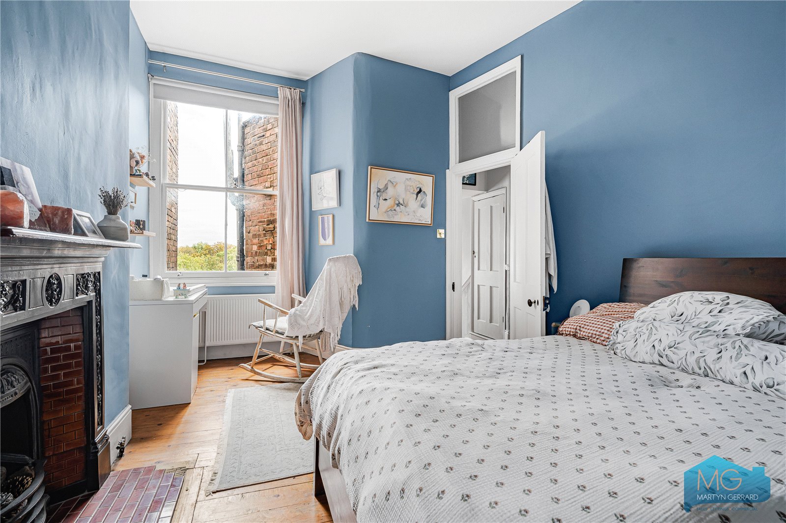 2 bedroom Apartment for sale - Martyn Gerrard