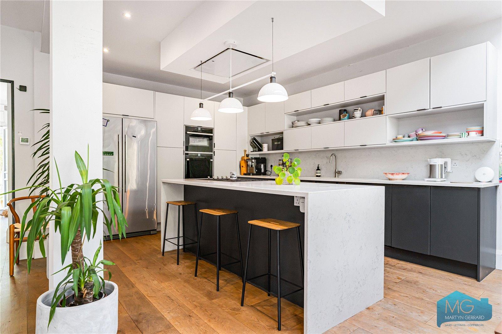 4 bedroom Semi-Detached House for sale - Martyn Gerrard