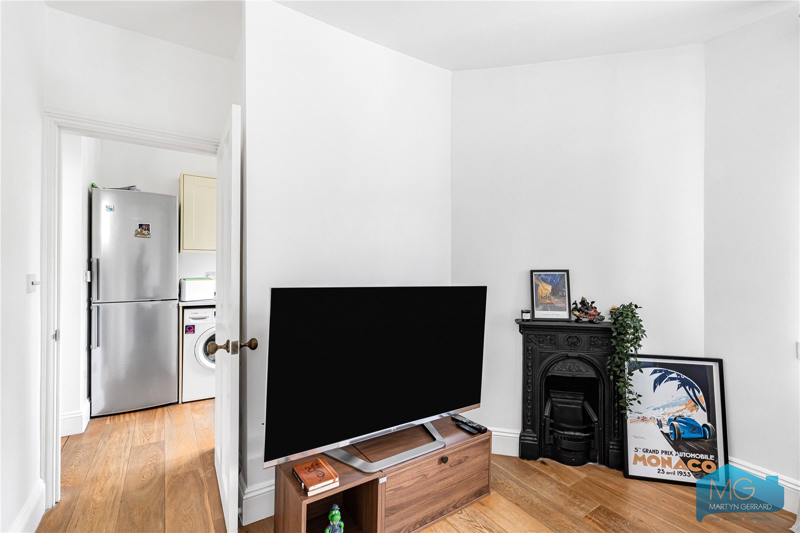 2 bedroom Ground Floor Flat for sale - Martyn Gerrard