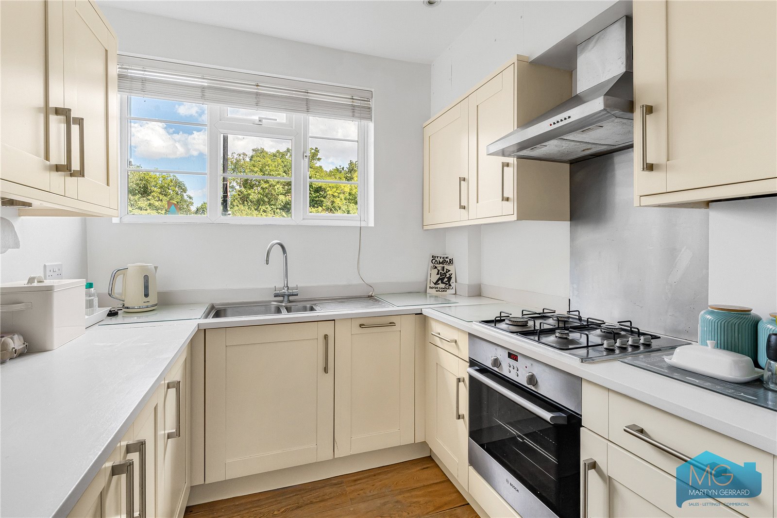 2 bedroom Ground Floor Flat for sale - Martyn Gerrard