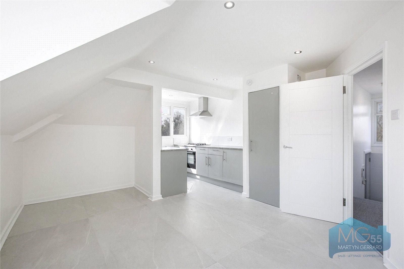 2 bedroom Apartment to rent - Martyn Gerrard