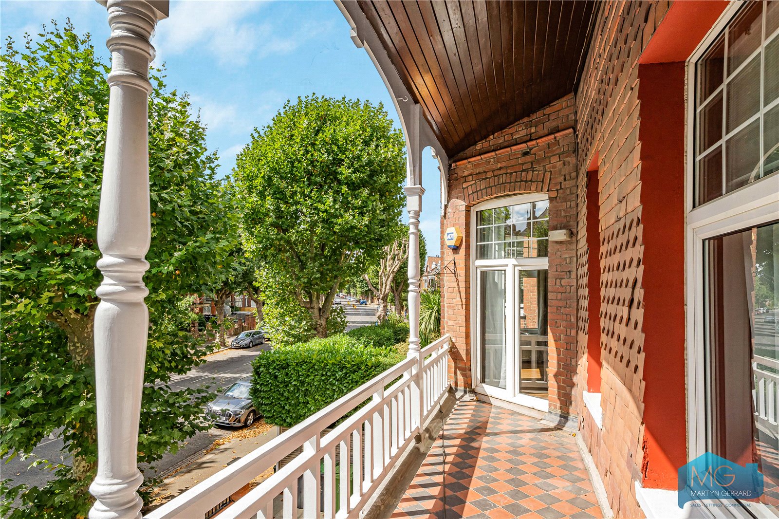 2 bedroom Apartment for sale - Martyn Gerrard