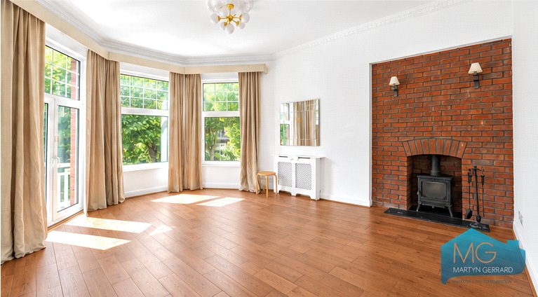 2 bedroom Apartment for sale - Martyn Gerrard