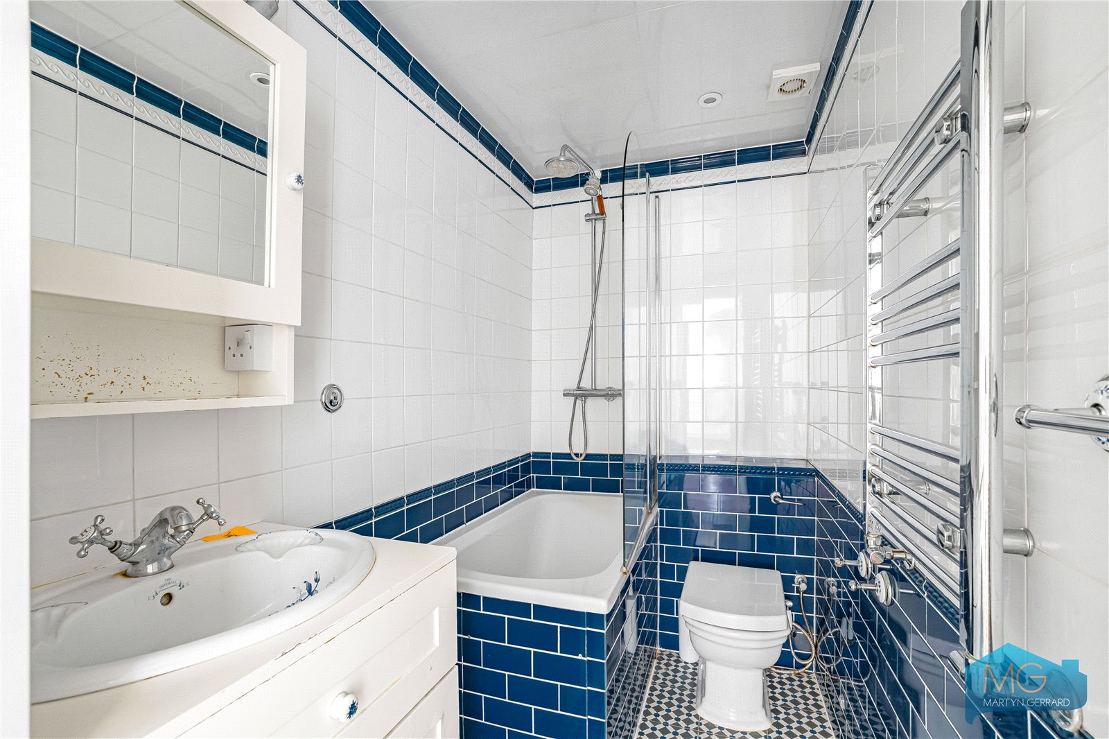 2 bedroom Apartment for sale - Martyn Gerrard