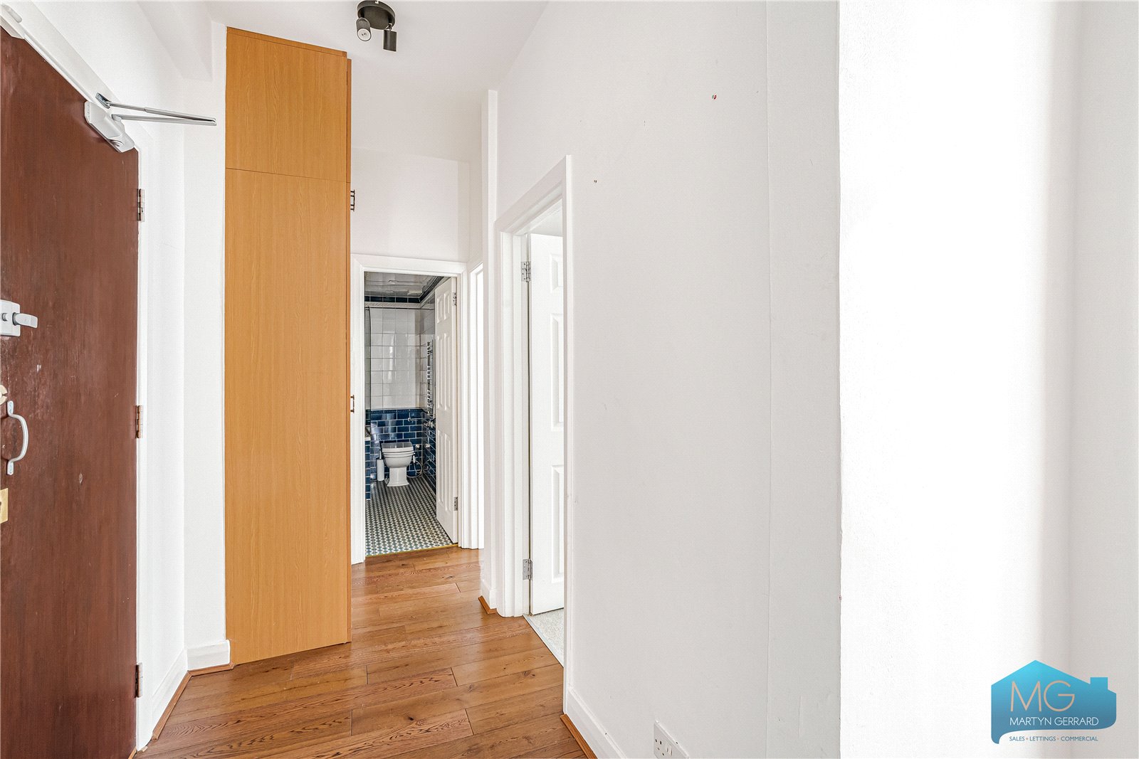 2 bedroom Apartment for sale - Martyn Gerrard