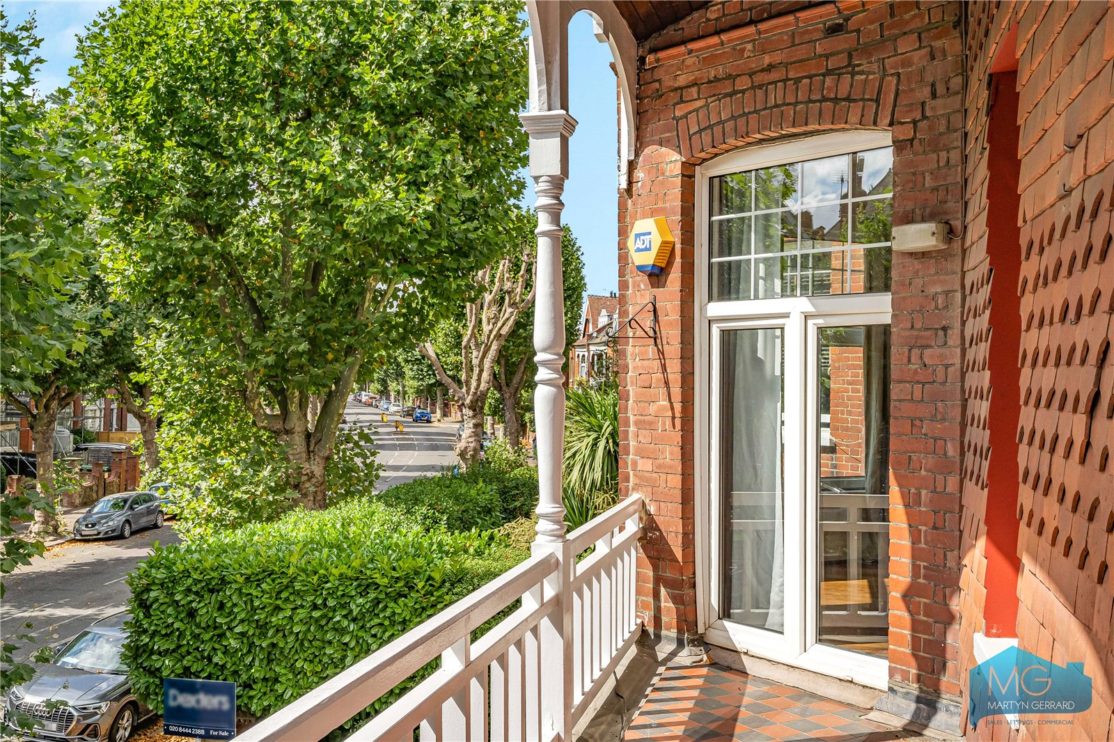 2 bedroom Apartment for sale - Martyn Gerrard