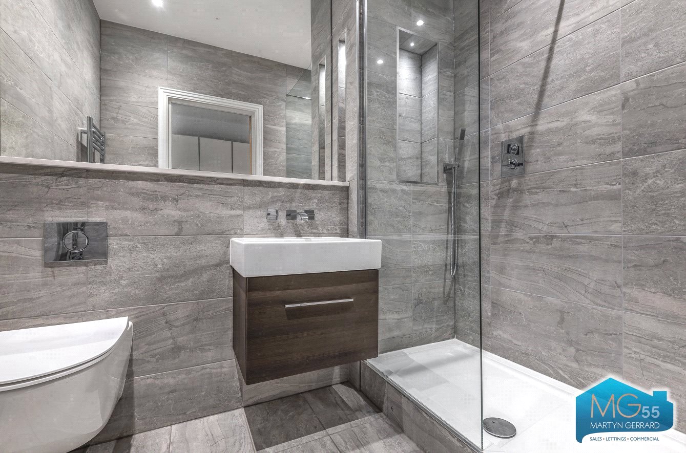 2 bedroom Apartment to rent - Martyn Gerrard