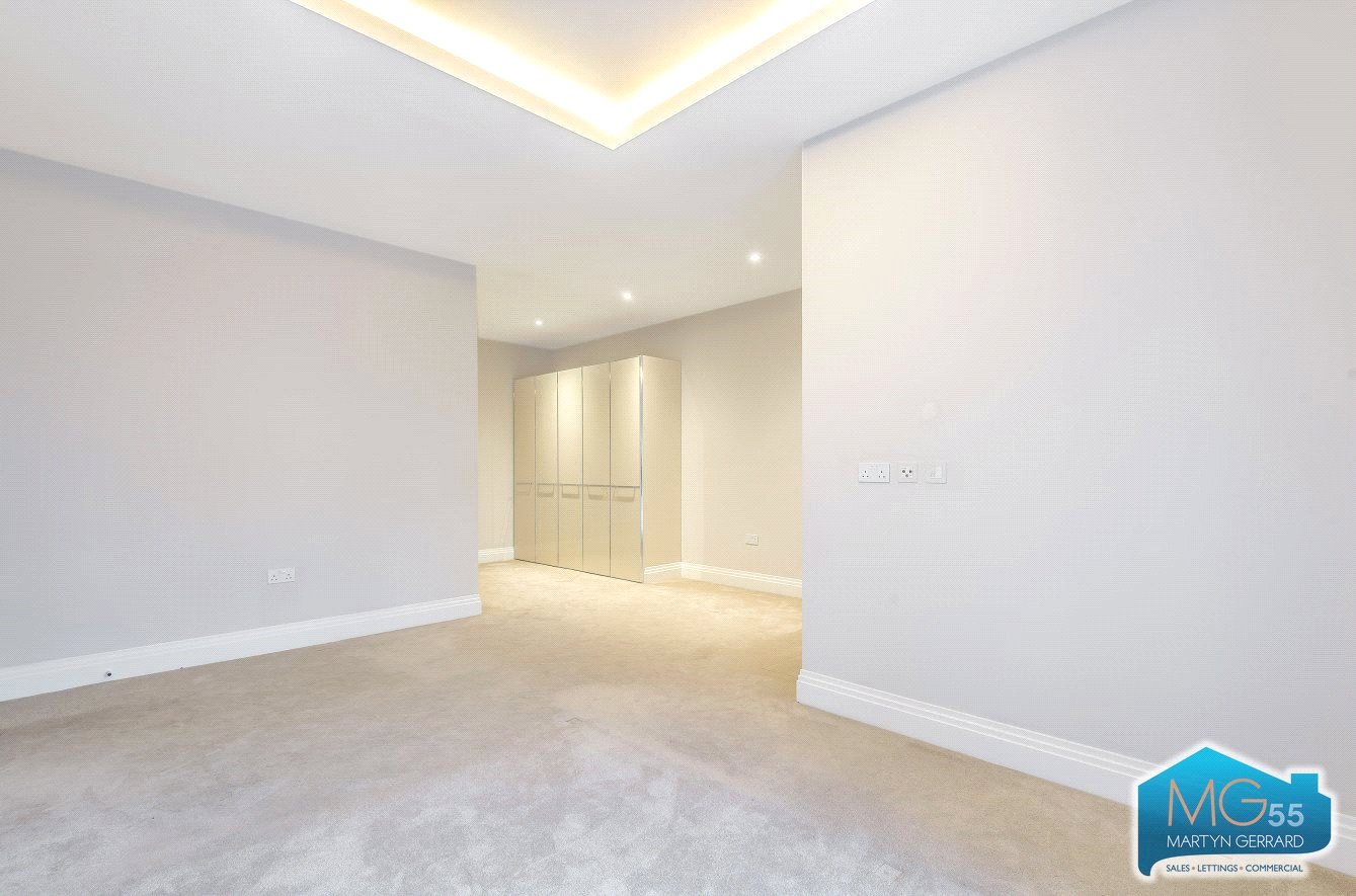 2 bedroom Apartment to rent - Martyn Gerrard