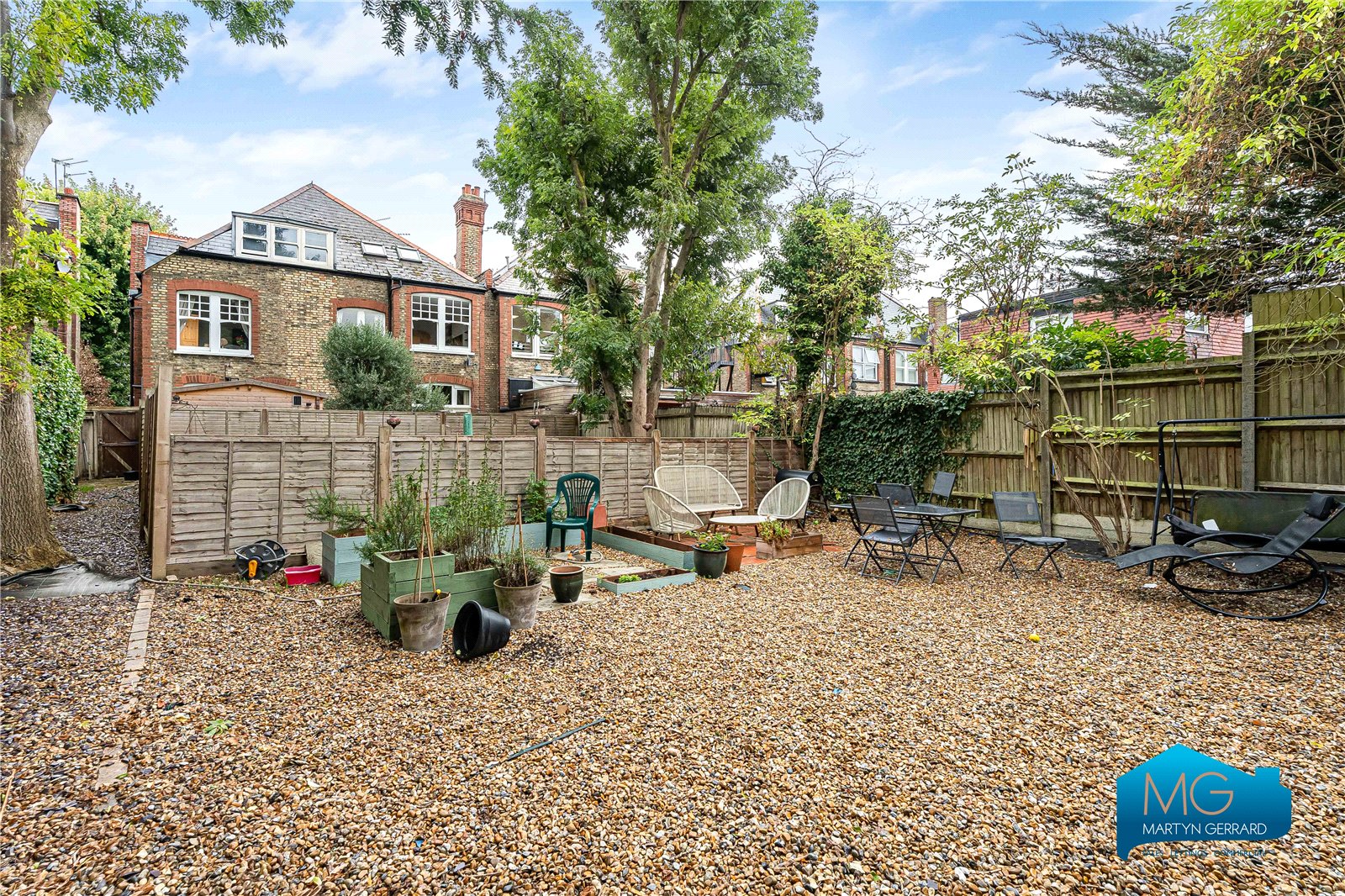 1 bedroom Semi-Detached House to rent - Martyn Gerrard