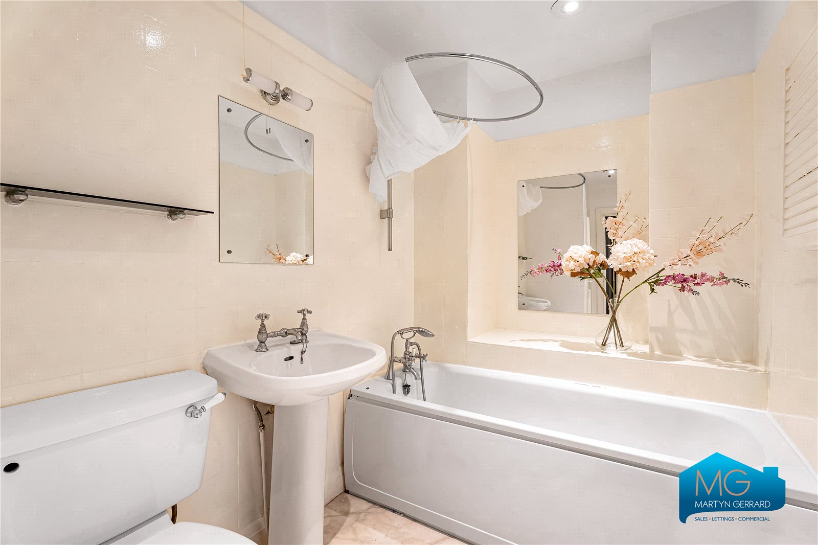 1 bedroom Semi-Detached House to rent - Martyn Gerrard