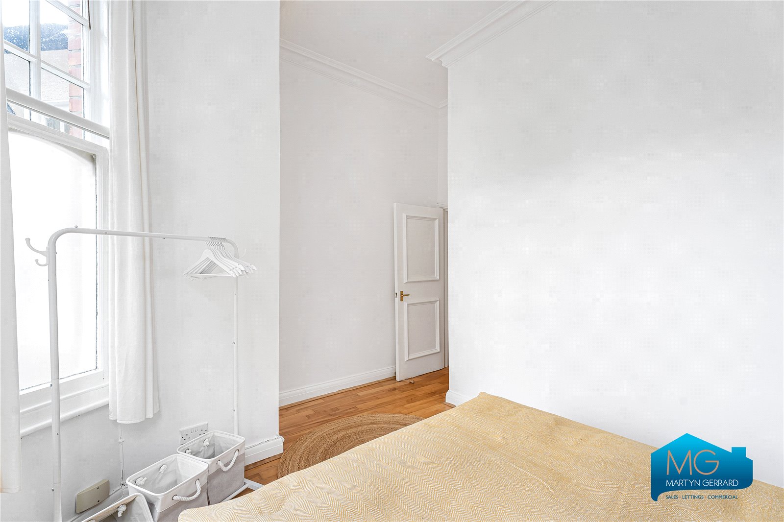 1 bedroom Semi-Detached House to rent - Martyn Gerrard