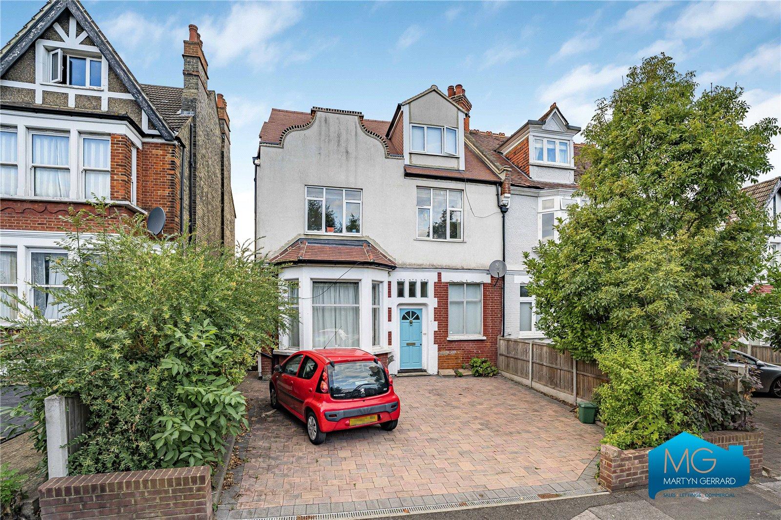 2 bedroom Apartment to rent - Martyn Gerrard