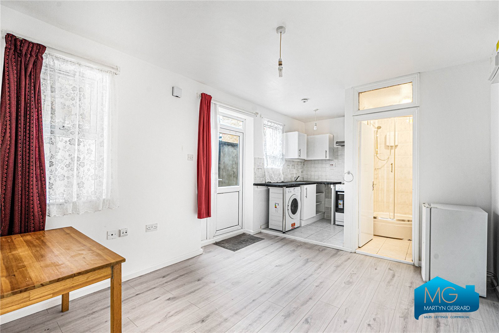 1 bedroom Ground Floor Flat to rent - Martyn Gerrard