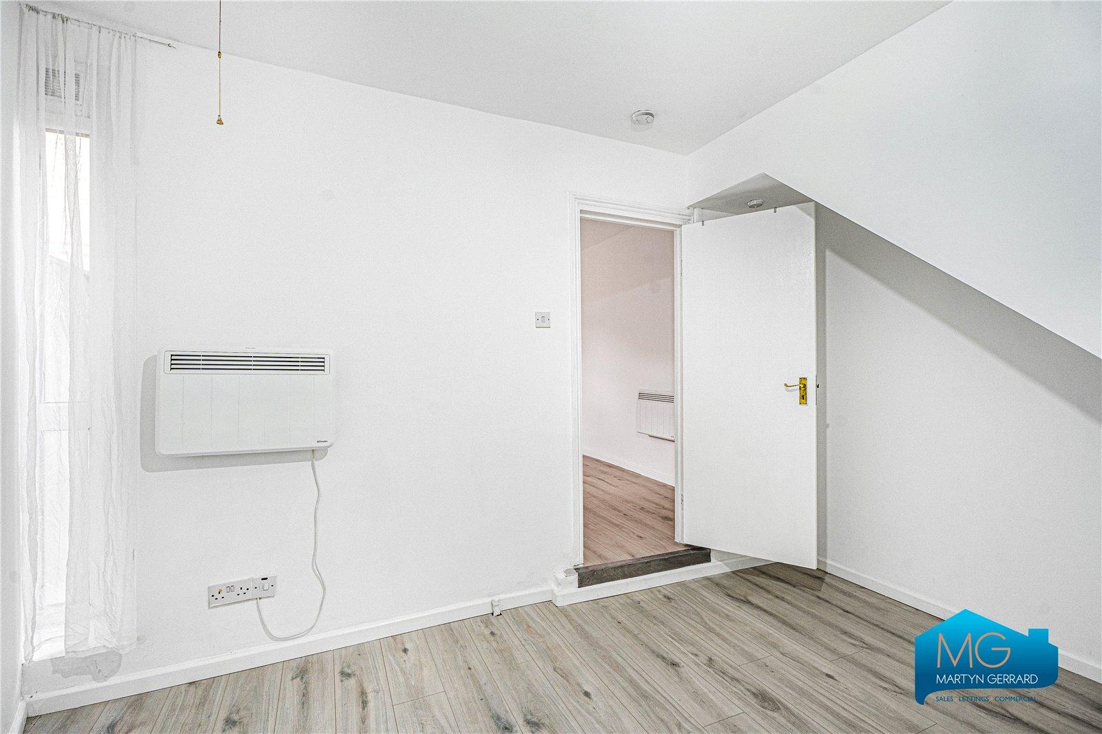 1 bedroom Ground Floor Flat to rent - Martyn Gerrard