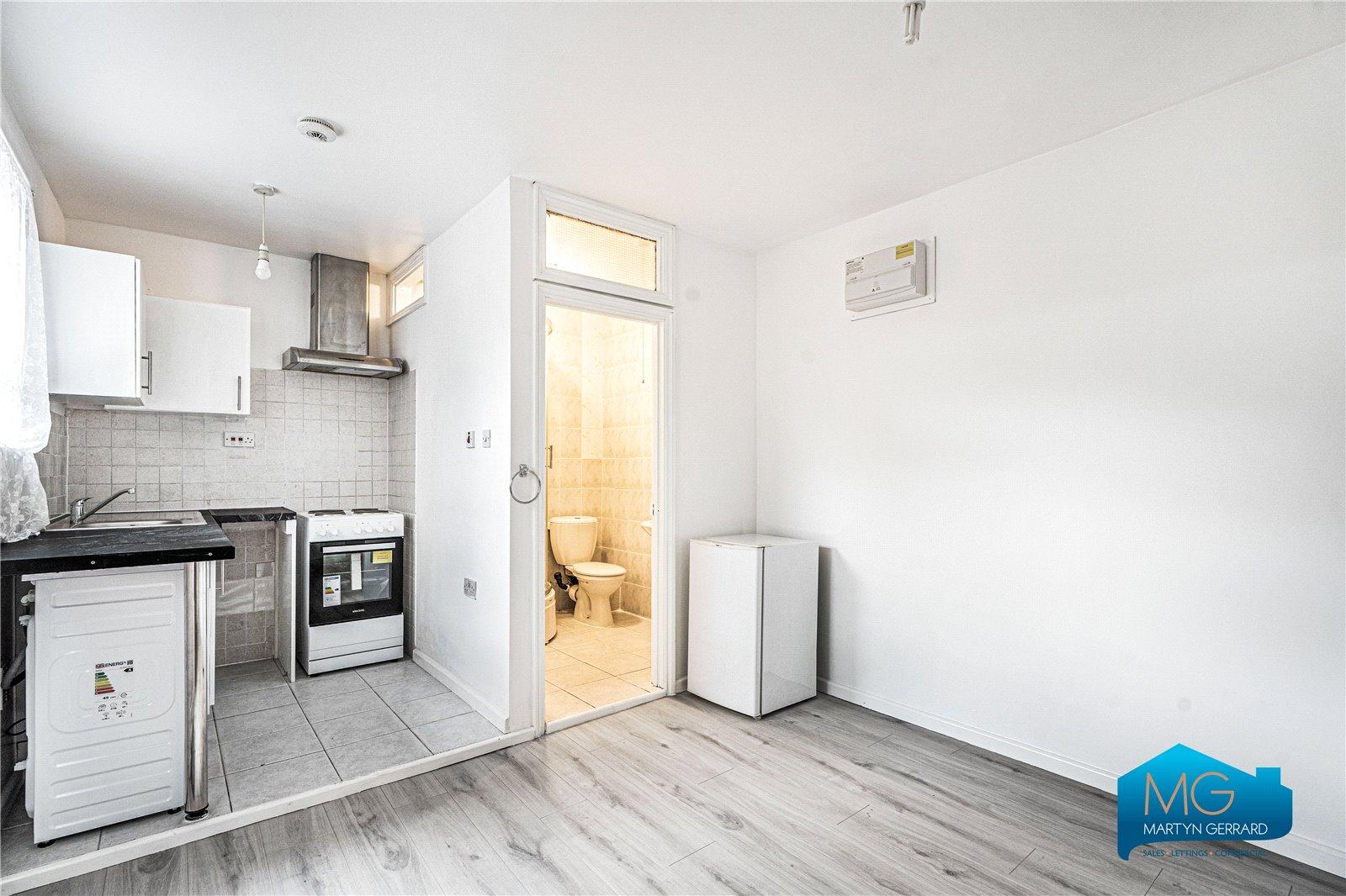 1 bedroom Ground Floor Flat to rent - Martyn Gerrard