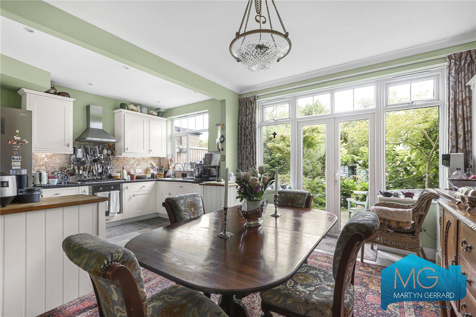 4 bedroom Terraced House for sale - Martyn Gerrard