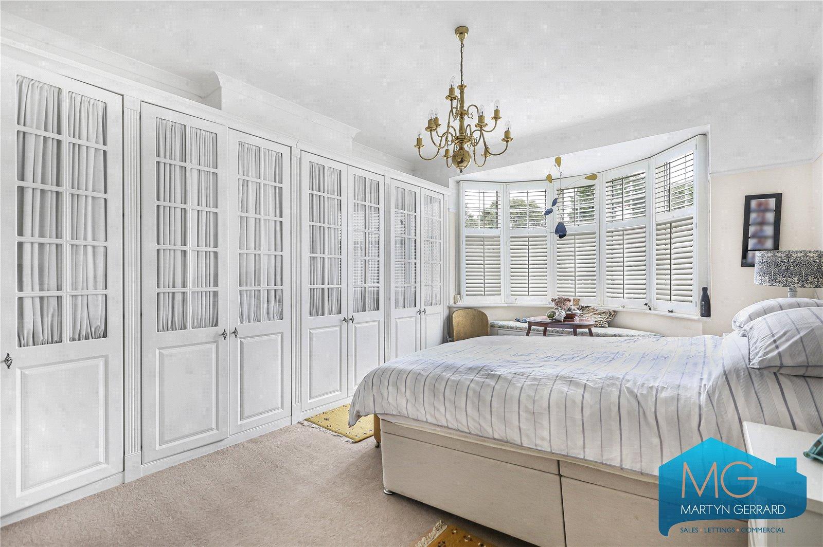 4 bedroom Terraced House for sale - Martyn Gerrard