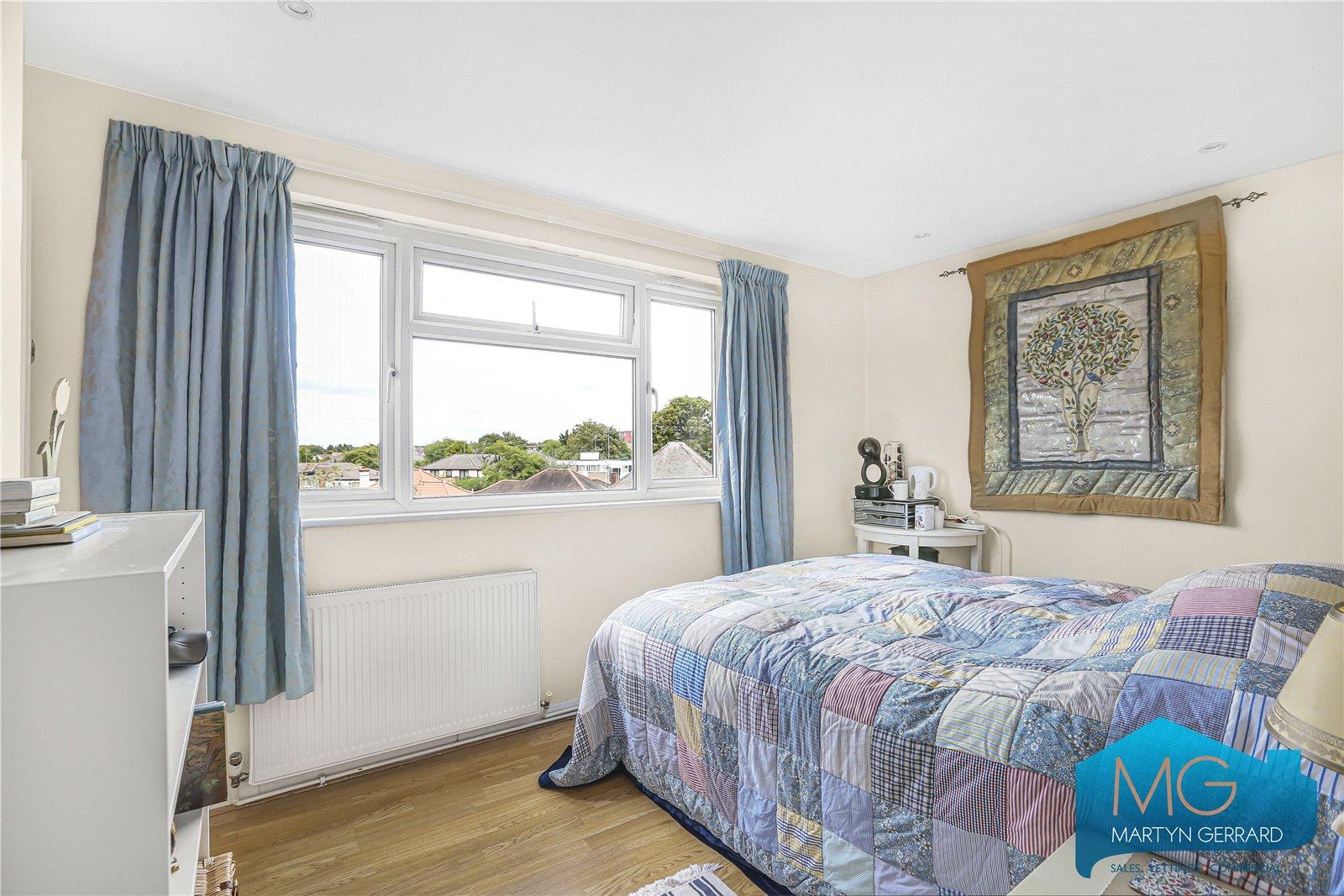 4 bedroom Terraced House for sale - Martyn Gerrard