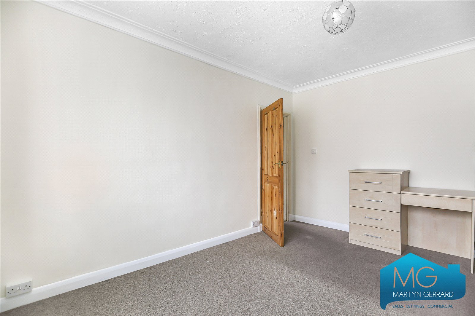 2 bedroom Maisonette for sale - Martyn Gerrard